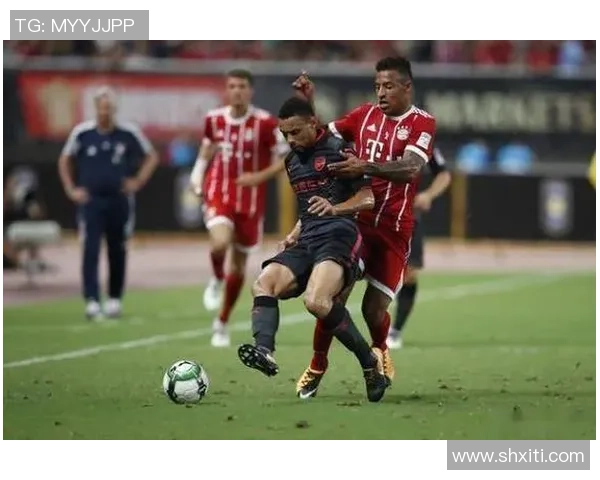 足总杯激战阿森纳与里昂战成平局精彩瞬间引发全场热烈反响