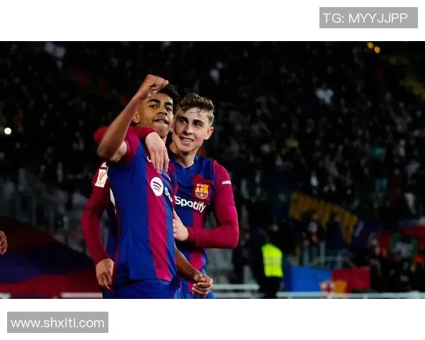 波尔图与那不勒斯友谊赛战成平局惊险时刻引发全场热烈反响