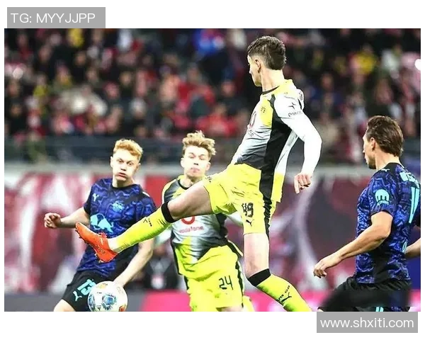 西甲激战莱比锡与多特蒙德握手言和神扑引发争议判罚全场沸腾